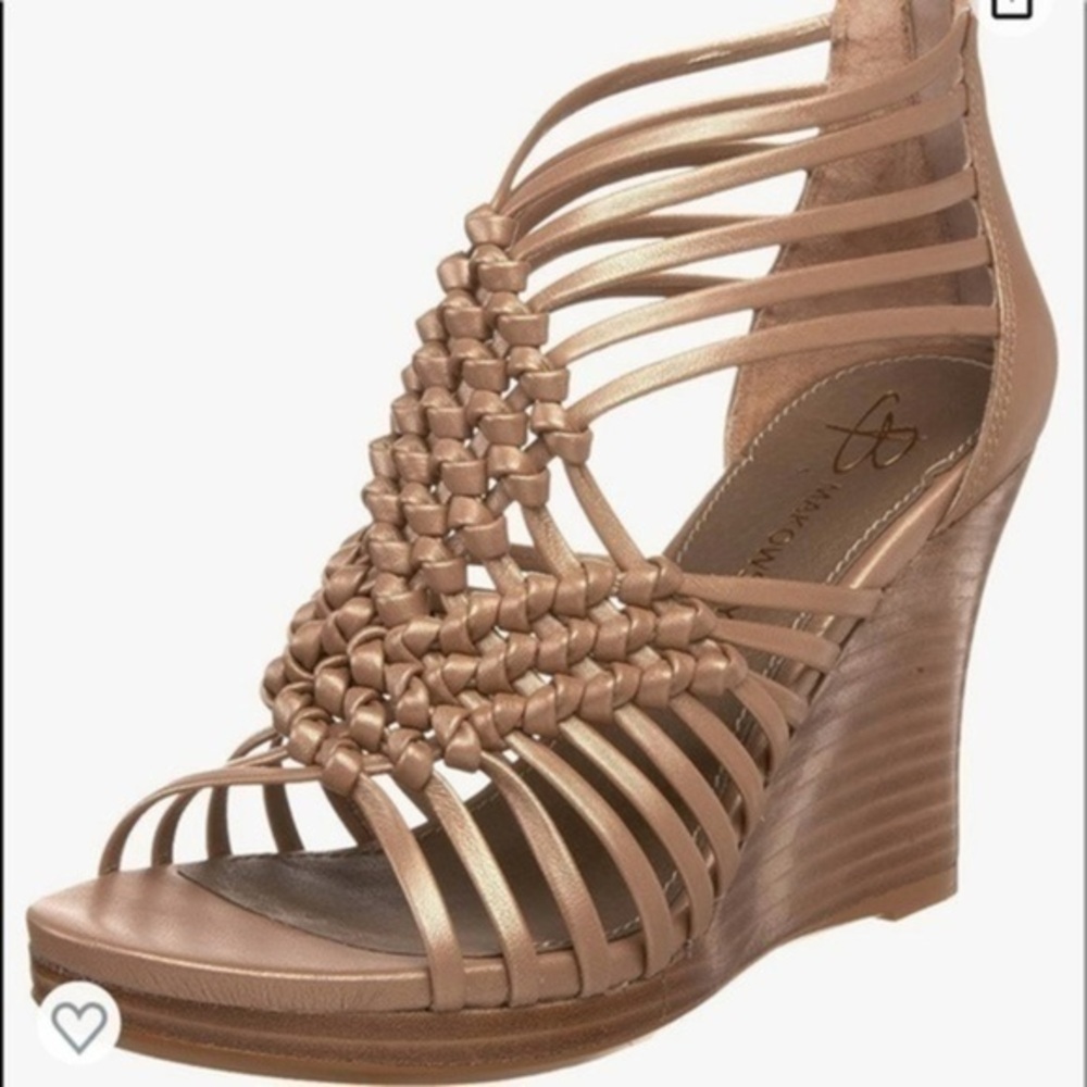 B Makowsky bmanne goldwash leather wedge